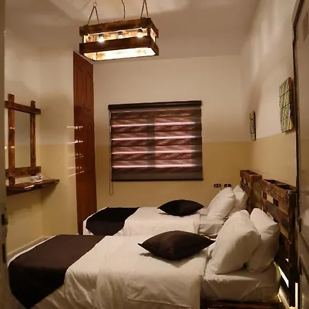 דירות וואדי מוסא Petra Wooden House מראה חיצוני תמונה