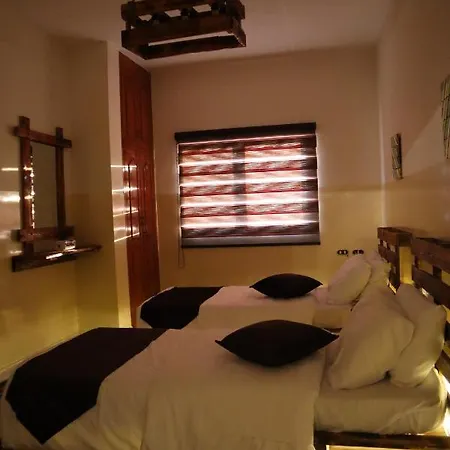 דירות וואדי מוסא Petra Wooden House מראה חיצוני תמונה