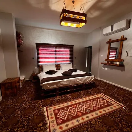 דירות וואדי מוסא Petra Wooden House מראה חיצוני תמונה